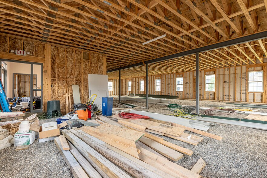 More Photos Of 8495 S Mason Montgomery Rd, Mason Flex For Sale