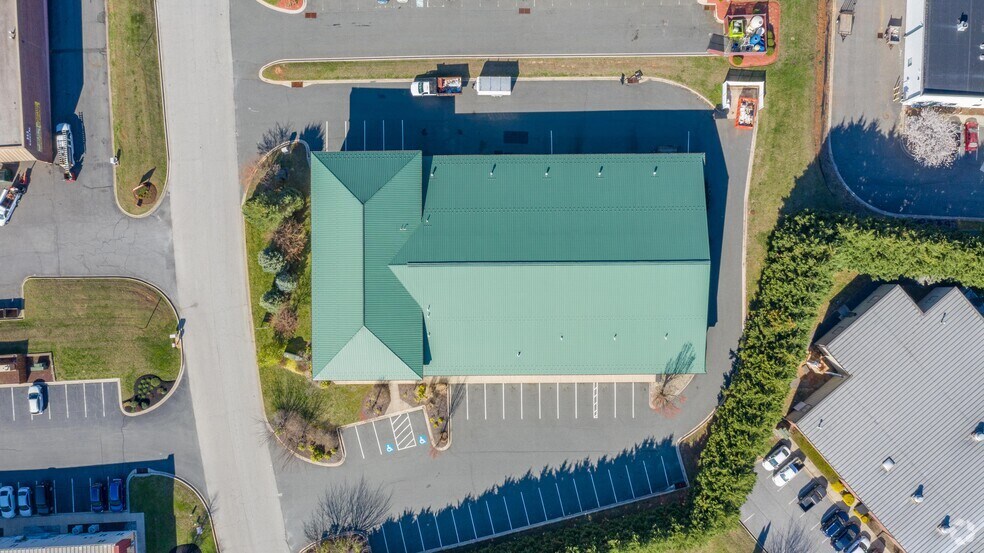 More Photos Of 350 Granary Rd, Forest Hill Flex For Lease