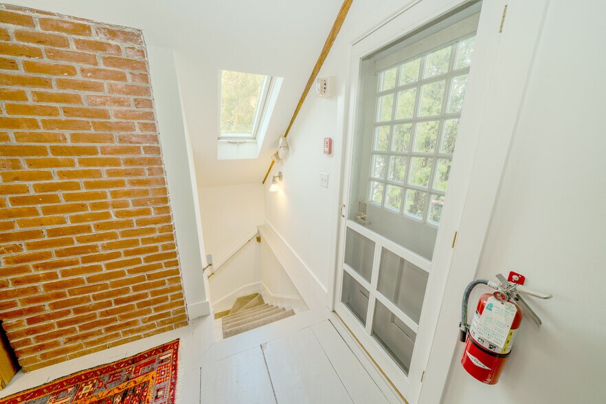 More Photos Of 73 Elm St, Camden Office For Sale