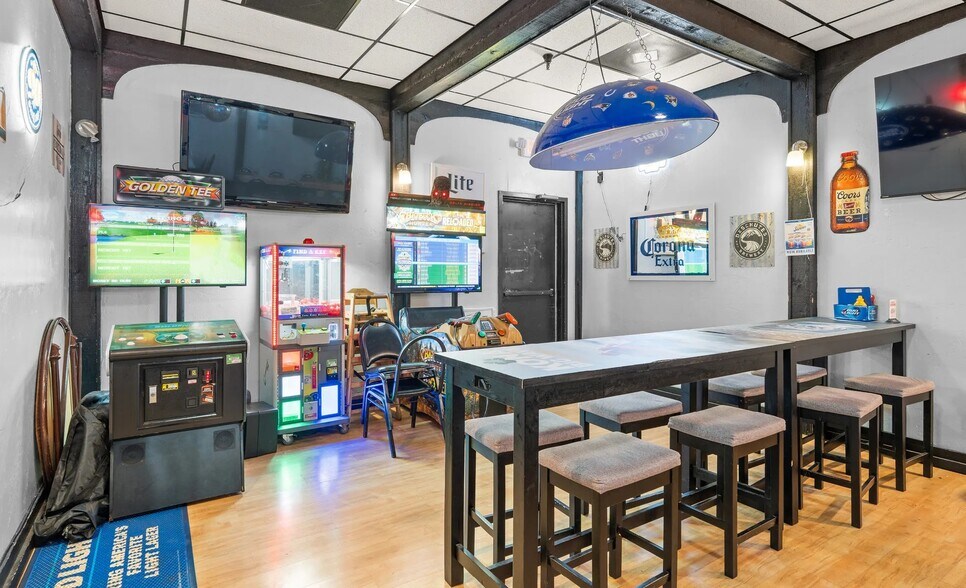 More Photos Of 1505 W Broadway St, Idaho Falls Restaurant For Sale