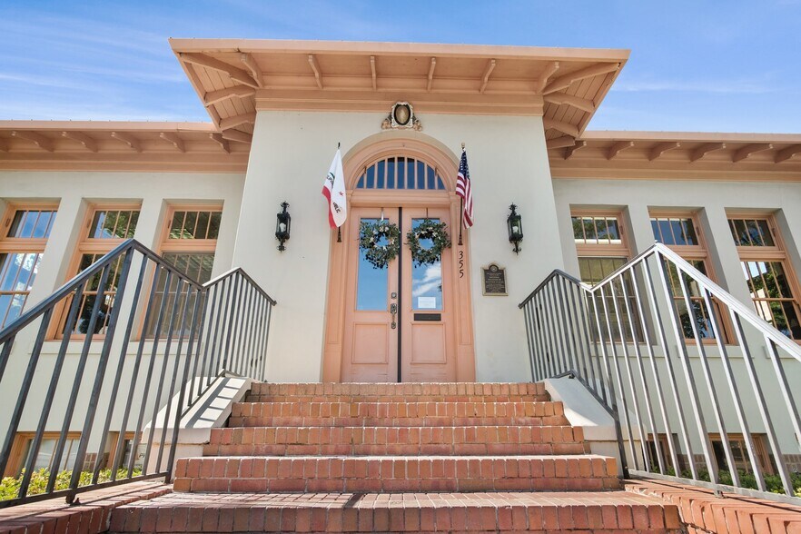 More Photos Of 355 W Las Palmas Ave, Patterson Office Residential For Sale