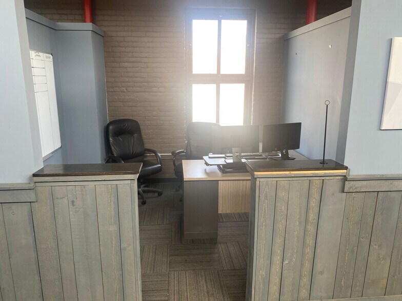 More Photos Of 5105-5151 Loraine St, Detroit Warehouse For Sale