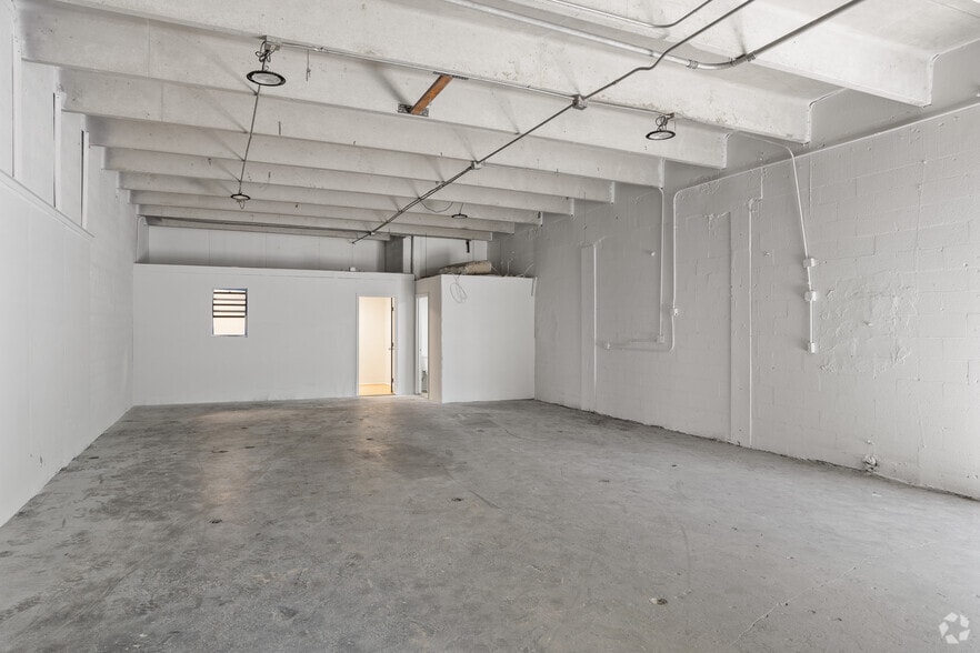 More Photos Of 4255 Westroads Dr, Riviera Beach Unknown For Lease