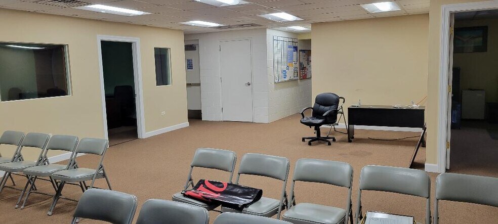More Photos Of 5680 S Archer Ave, Chicago Loft Creative Space For Lease