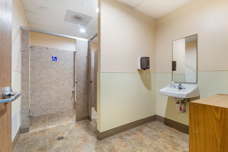 More Photos Of 3126 W Johnston Ave, Hemet Religious Facility For Sale