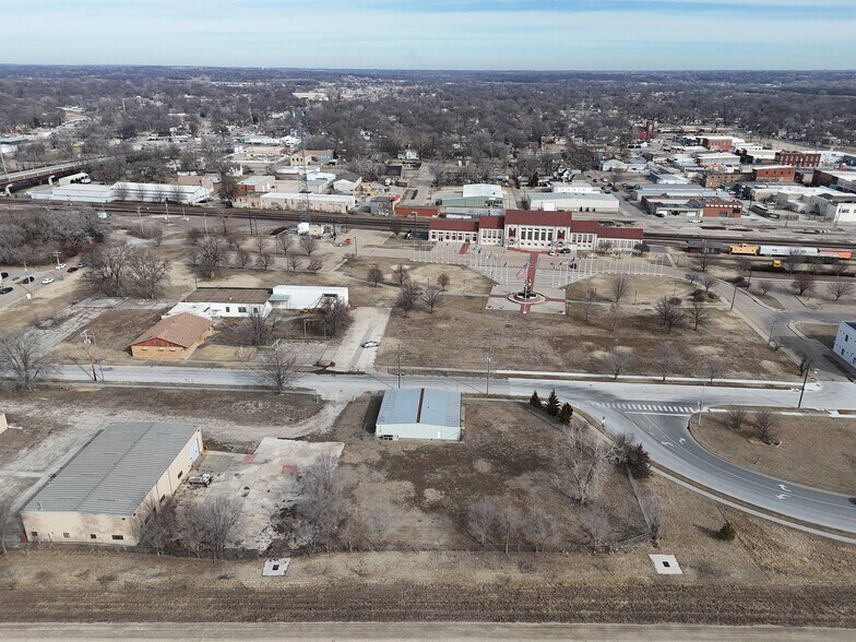 More Photos Of 225 NW Curtis St, Topeka Land For Sale