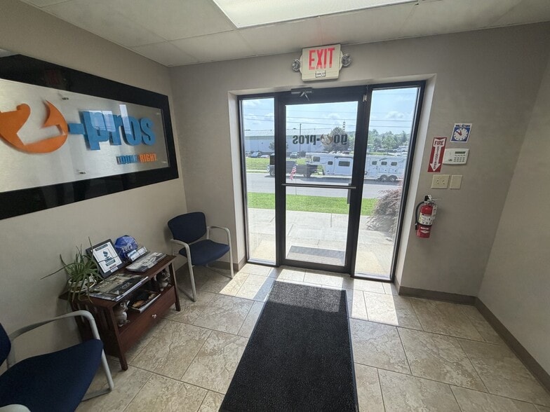 More Photos Of 7989 S Suburban Rd, Centerville Warehouse For Sale
