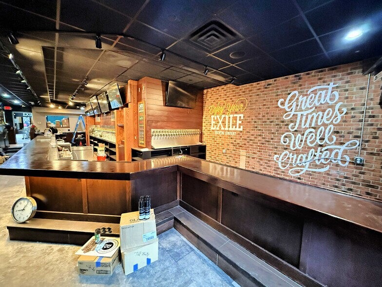 More Photos Of 421 Main St, Cedar Falls Restaurant For Sale