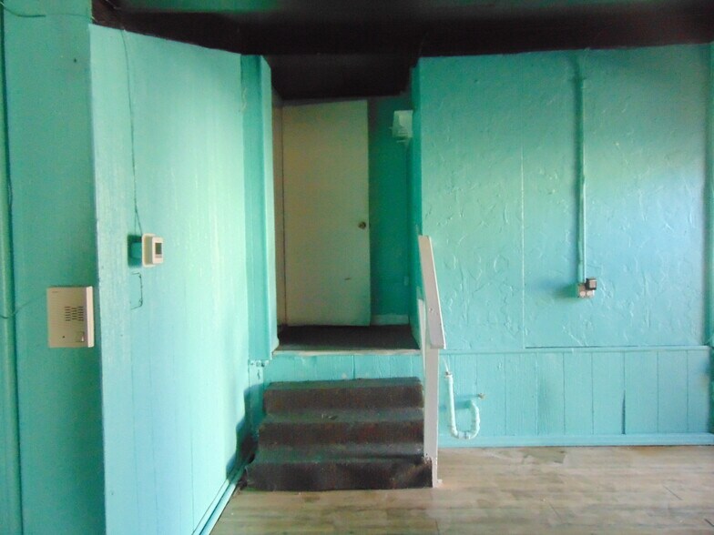 More Photos Of 32a Old Matawan Rd, Old Bridge Storefront Retail Office For Lease