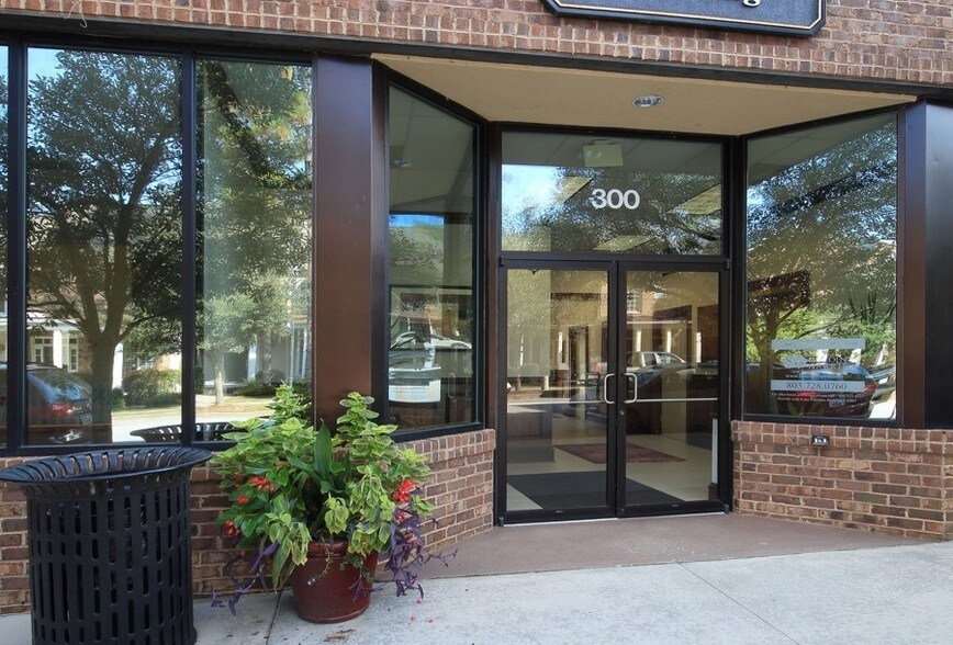 More Photos Of 300 Long Pointe Ln, Columbia Storefront Retail Office For Sale