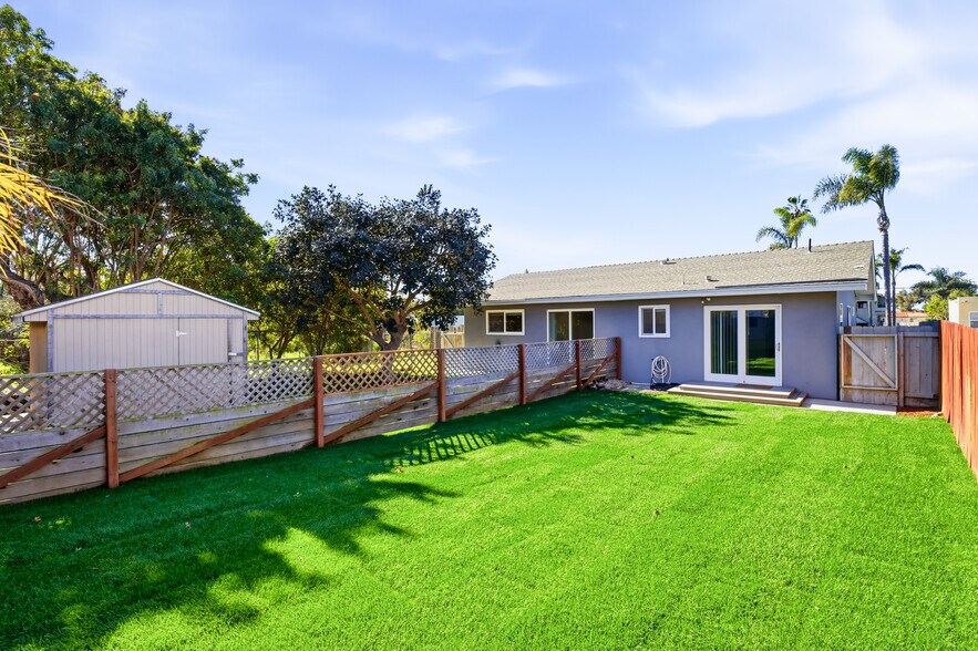 More Photos Of 2652 Jefferson St, Carlsbad Apartments For Sale