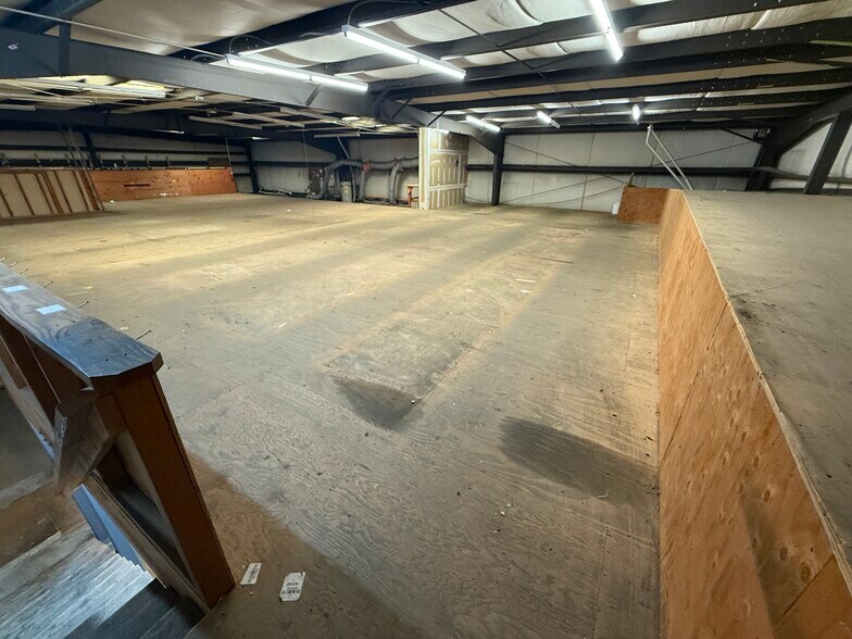 More Photos Of 1038 Petaluma Hill Rd, Santa Rosa Freestanding For Lease