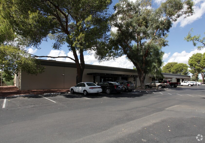 More Photos Of 2010 N Forbes Blvd, Tucson Light Manufacturing For Lease