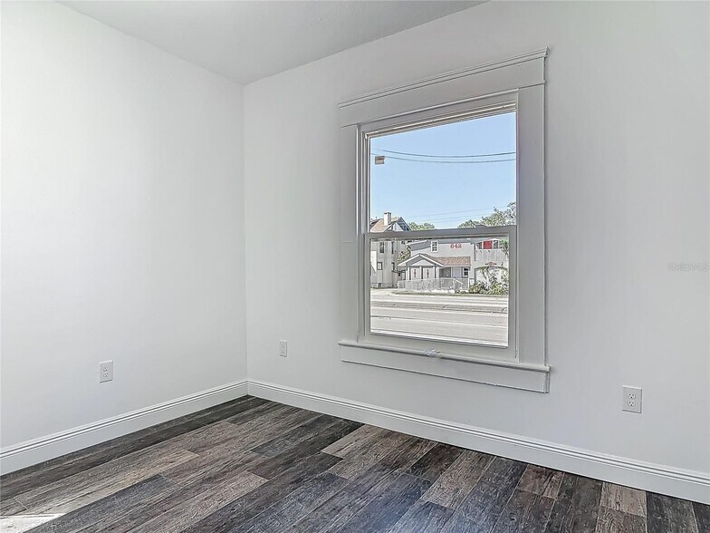 More Photos Of 547 N Ridgewood Ave, Daytona Beach Office For Lease