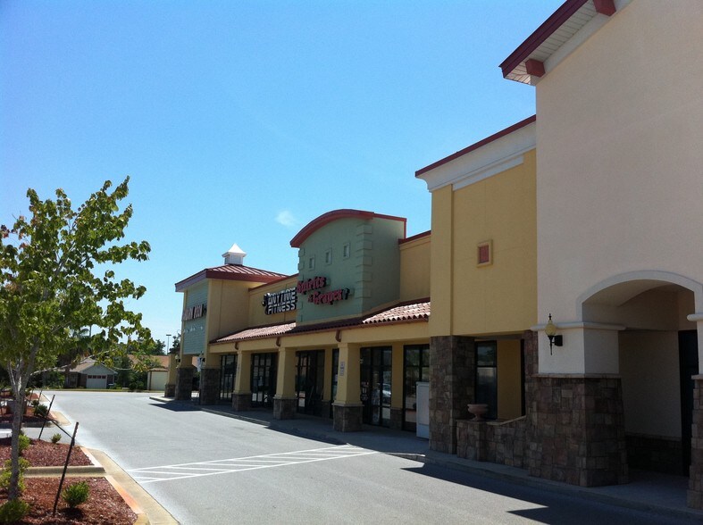 More Photos Of 3707-3733 Gulf Breeze Pky, Gulf Breeze Freestanding For Lease