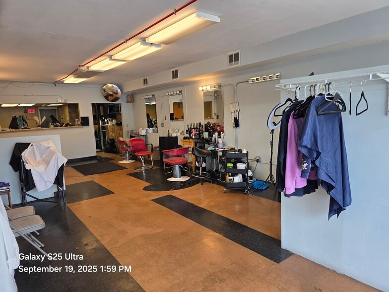 More Photos Of 1718-1726 W Roosevelt Rd, Broadview Storefront Retail Office For Sale