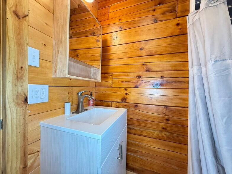 More Photos Of 984 Waterloo Geneva Rd, Waterloo Town Trailer Camper Park For Sale