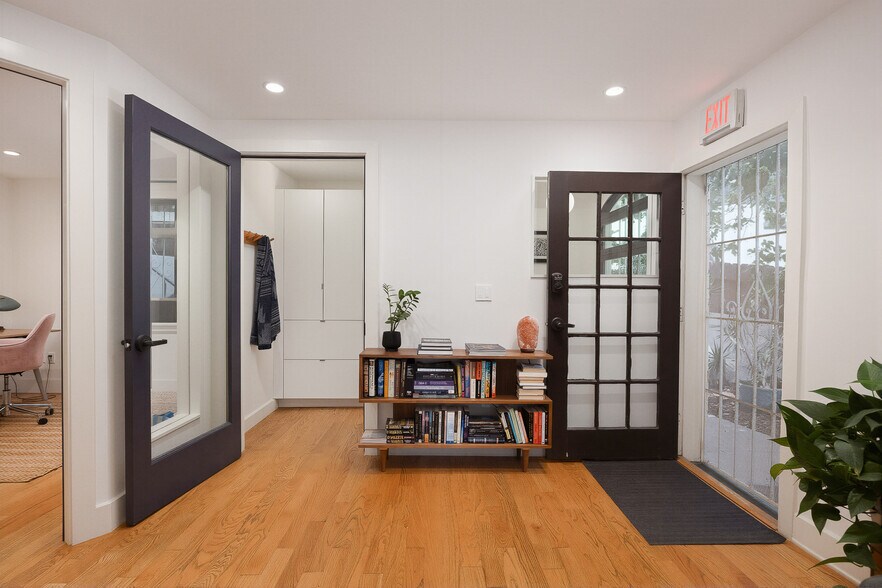 More Photos Of 1913-1915 Hyperion Ave, Los Angeles Loft Creative Space For Sale