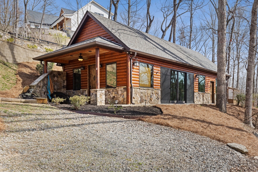 More Photos Of 5735 Archer Ave, Cumming Apartments For Sale