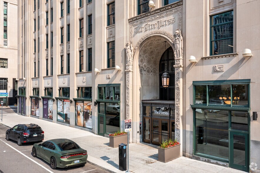 More Photos Of 321 W Lafayette Ave, Detroit Office For Lease