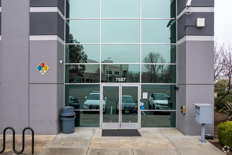 More Photos Of 7501-7587 Las Positas Rd, Livermore Distribution For Lease