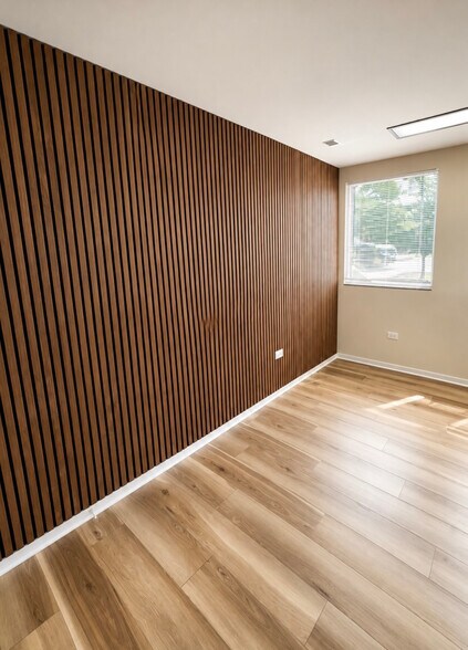 More Photos Of 2622 W Peterson Ave, Chicago Office For Lease
