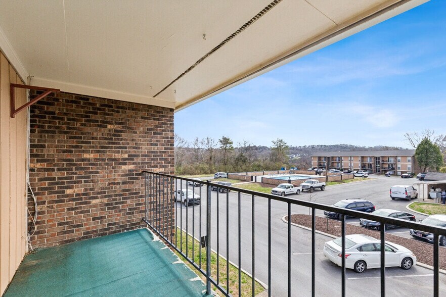 More Photos Of 300 W Midvale Ave, Chattanooga Apartments For Sale