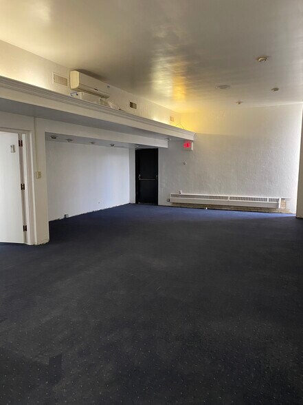 More Photos Of 415 Chartiers Ave, Carnegie Office For Sale
