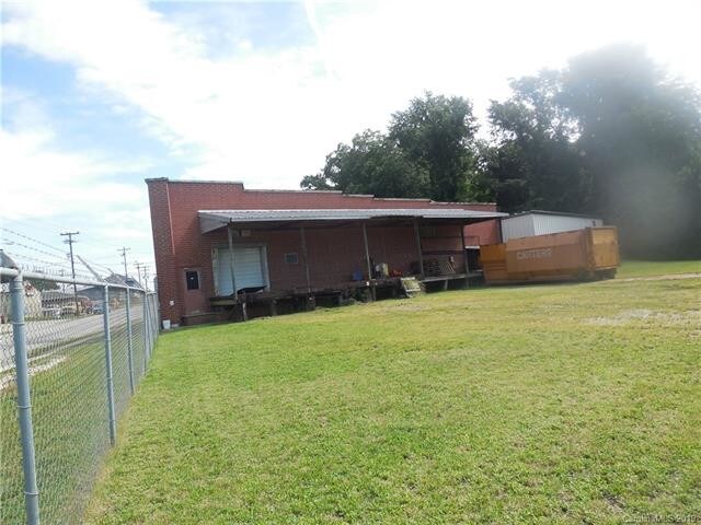 More Photos Of 181 Saluda St, Chester Warehouse For Lease