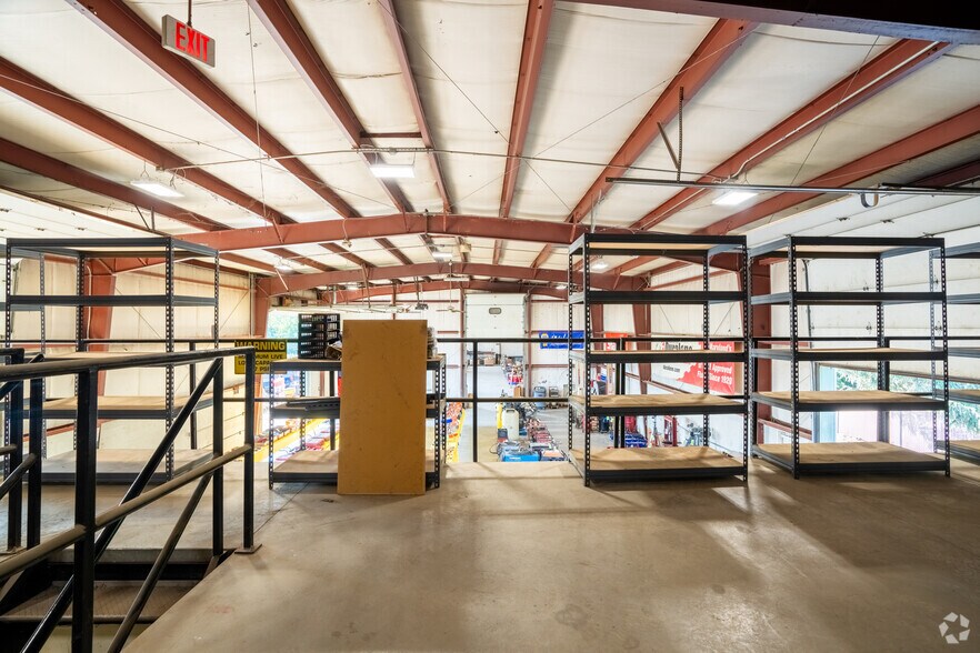 More Photos Of 2 Creamery Way, Emmitsburg Warehouse For Lease