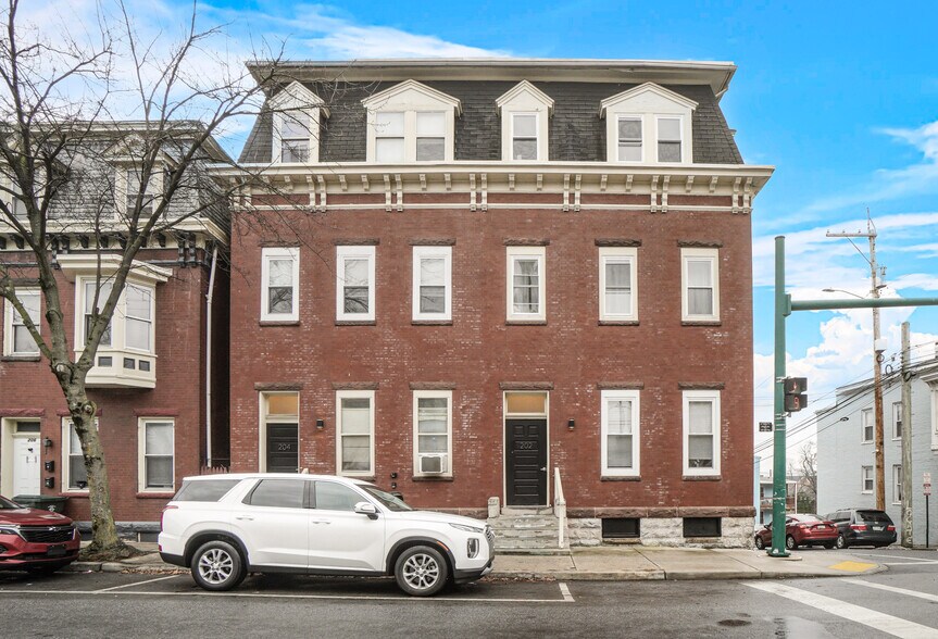 More Photos Of 136 Broadway, Hagerstown Apartments For Sale