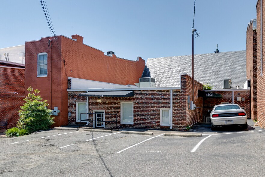 More Photos Of 1306-1308 W Main St, Richmond Storefront Retail Office For Lease