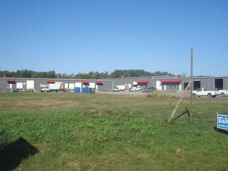 More Photos Of 16220 Alexander Rd, Alexander Warehouse For Lease