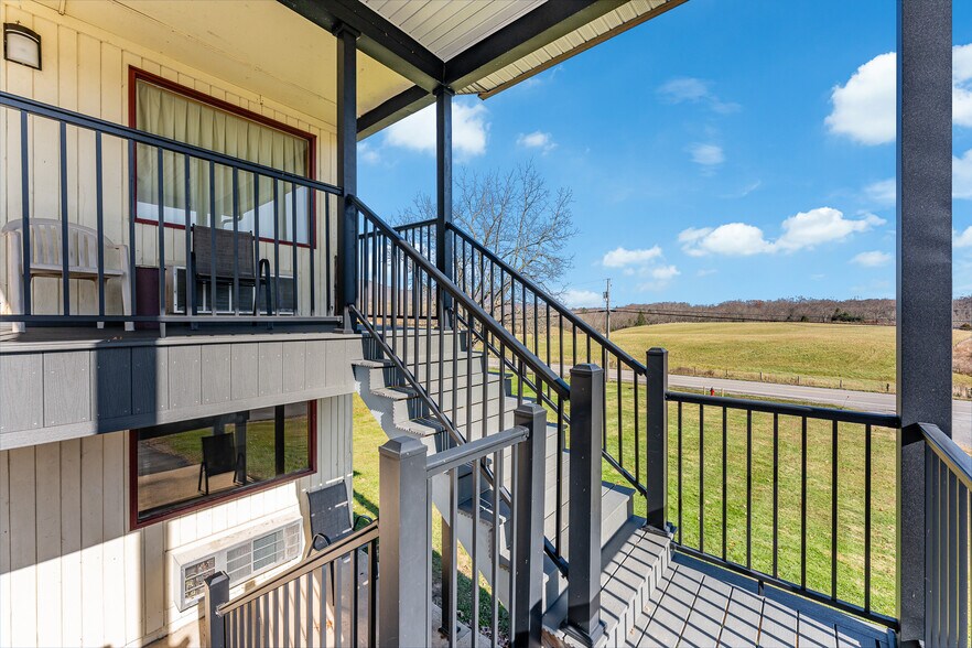 More Photos Of 21507 Seneca Trl, Marlinton Hotel For Sale