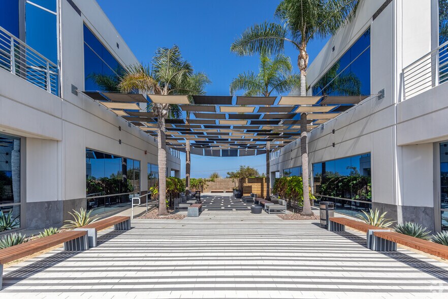 More Photos Of 6183 Paseo del Norte, Carlsbad Unknown For Lease