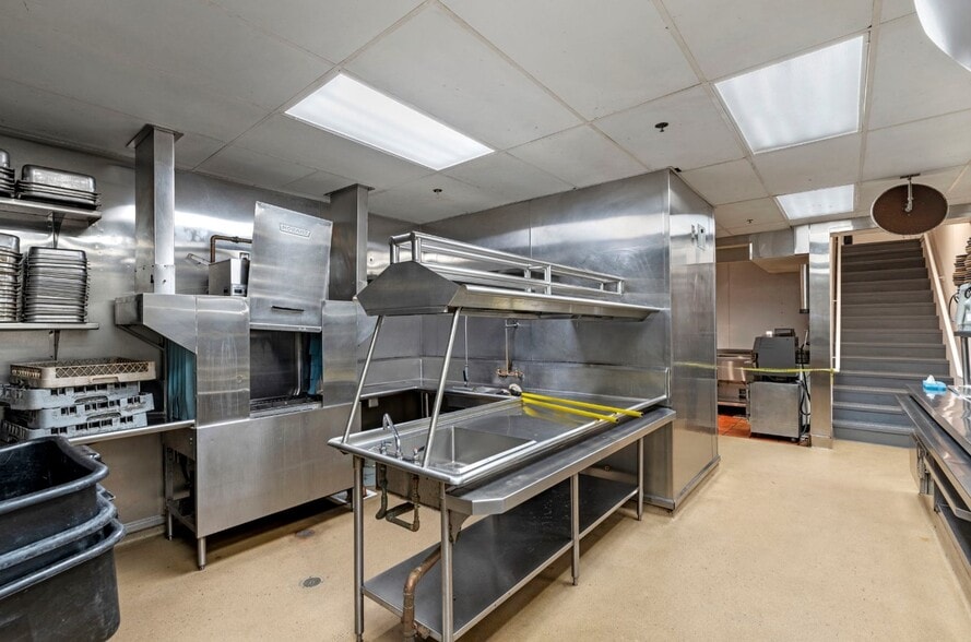 More Photos Of 8791 Lake Blvd, Kings Beach Restaurant For Sale