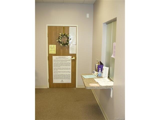 More Photos Of 27500 Hoover Rd, Warren Medical For Lease