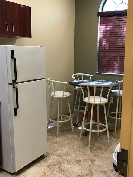 More Photos Of 11317 Lake Underhill Rd, Orlando Medical For Lease