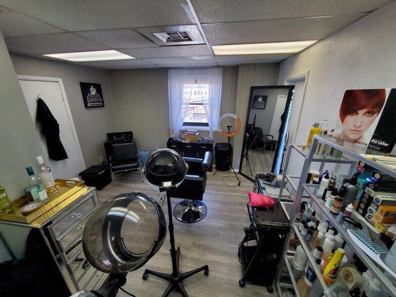 More Photos Of 471 Lincoln Ave, Bellevue Storefront Retail Residential For Sale