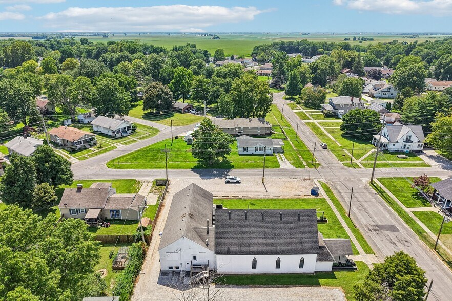 More Photos Of 206 W Spruce St, Gillespie Religious Facility For Sale