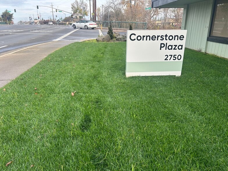 More Photos Of 2750 G St, Merced Office For Lease