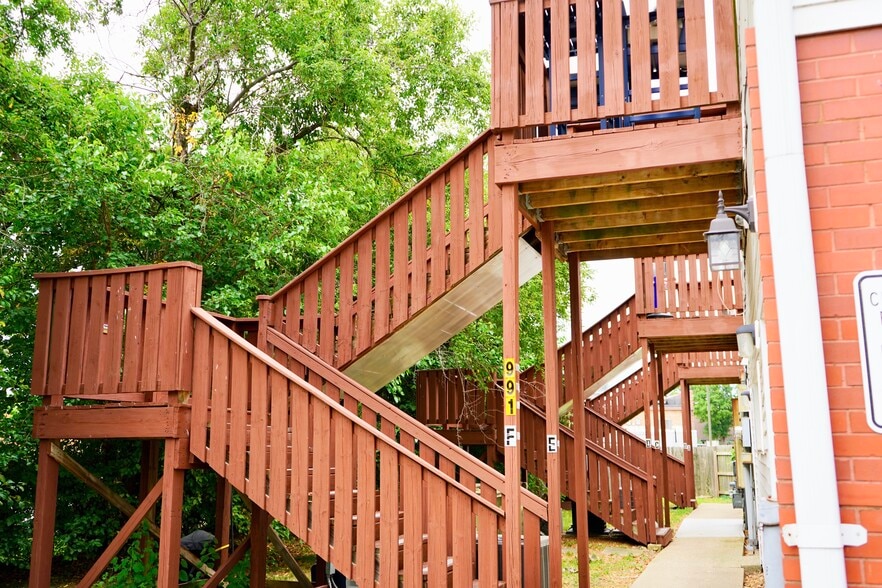 More Photos Of 987 Clock Tower Dr, Springfield Apartments For Sale