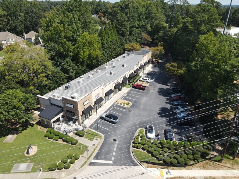 More Photos Of 11890 Douglas Rd, Alpharetta Storefront For Lease