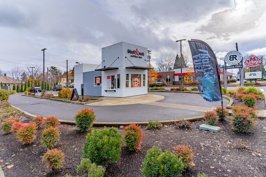 More Photos Of 4560 River Rd N, Keizer Restaurant For Sale
