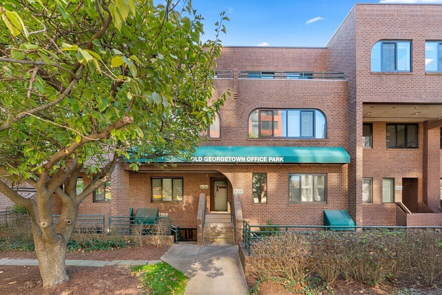 More Photos Of 7960-7990 Old Georgetown Rd, Bethesda Medical For Sale