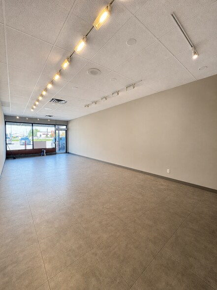 More Photos Of 1681 Bath Rd, Kingston Freestanding For Lease