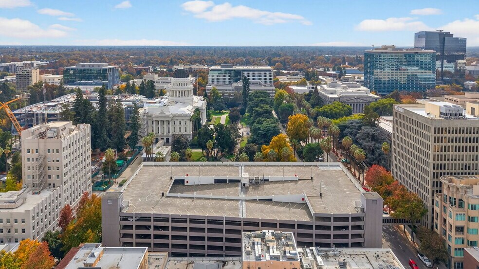 More Photos Of 1003-1031 L St, Sacramento Parking Garage For Lease