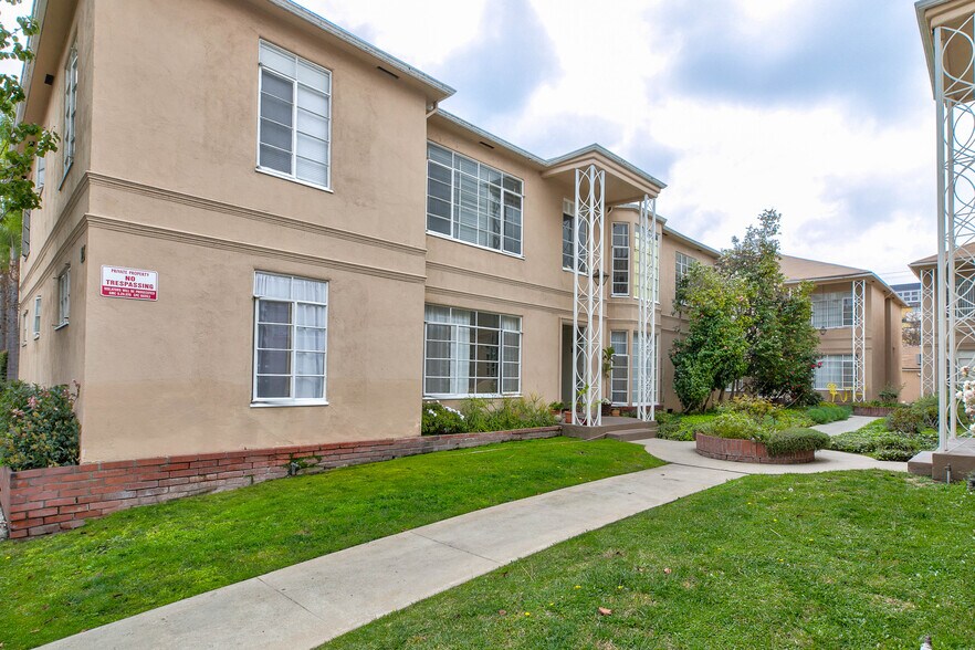 Primary Photo Of 123-129 N Jackson St, Glendale Apartments For Sale