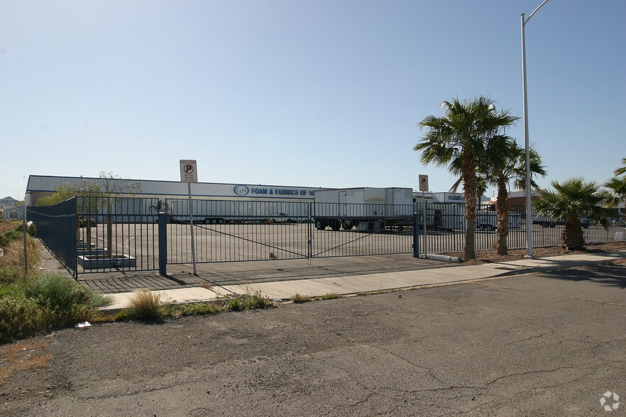 More Photos Of 1110 E Lake Mead Dr, Henderson Freestanding For Sale