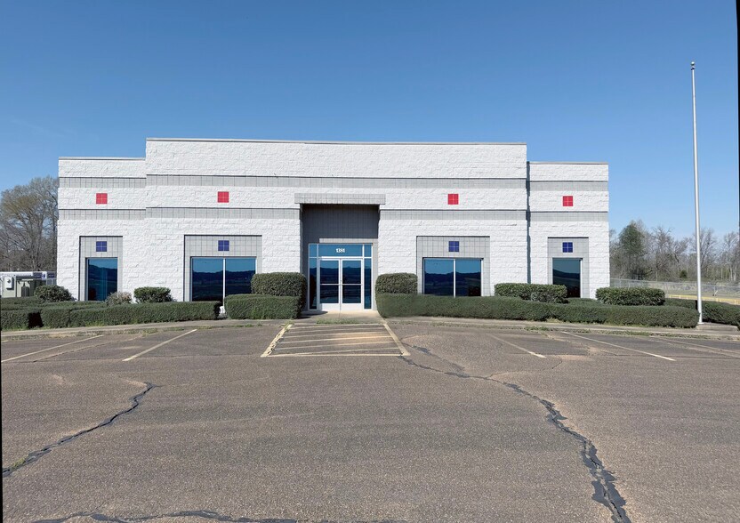 Primary Photo Of 1381 Air Industrial Park Rd, Grenada Truck Terminal For Sale